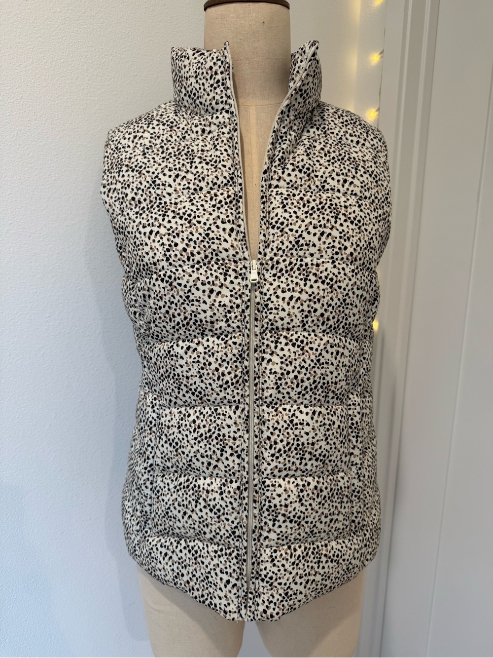 LOFT Cream & Black Speckled Puffer Vest-XS, NWOT